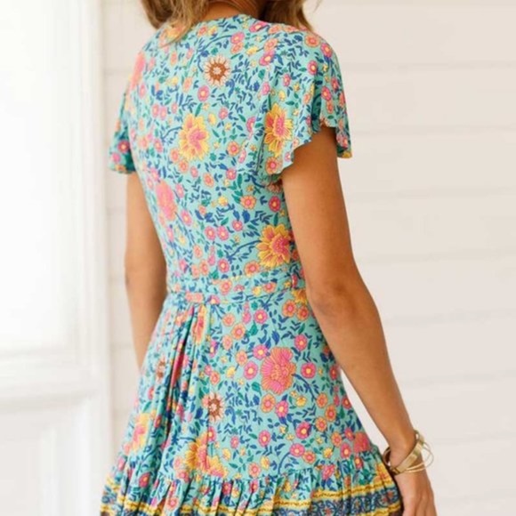 Boho Chic Floral Wrap Dress - Picture 3 of 5